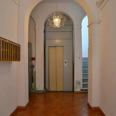 Apartment Centro Citta Free Private Car Parking Livorno